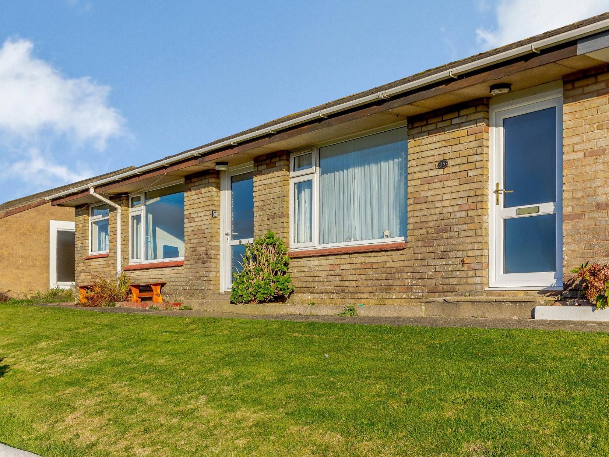 Surfers Hideaway Villa วูลาโคมบ์ ภายนอก รูปภาพ